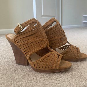 New never worn Vince Camuto Heeled Sandal - size 8